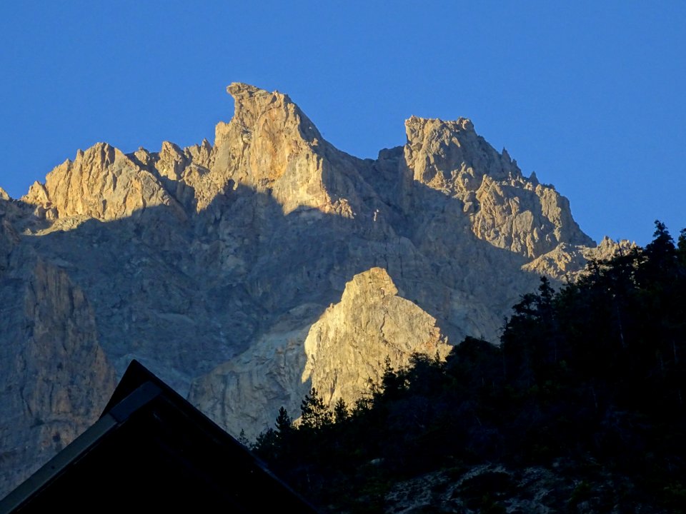 Le Pic de l'Aigle, massif du Montbrison, Les Vigneaux 