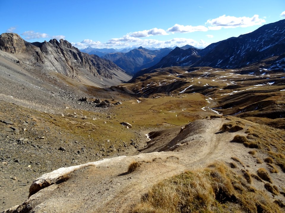 Du Col du Vallon, descente vers le Sud 