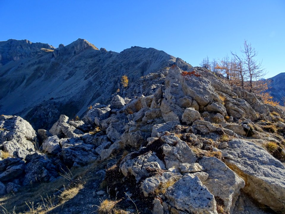 Col (sans nom, 2402m) sur la crête des Queyrelets 
