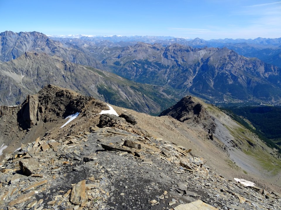 Arête de l'Aiglière, vue vers le Montbrison et la Condamin… 