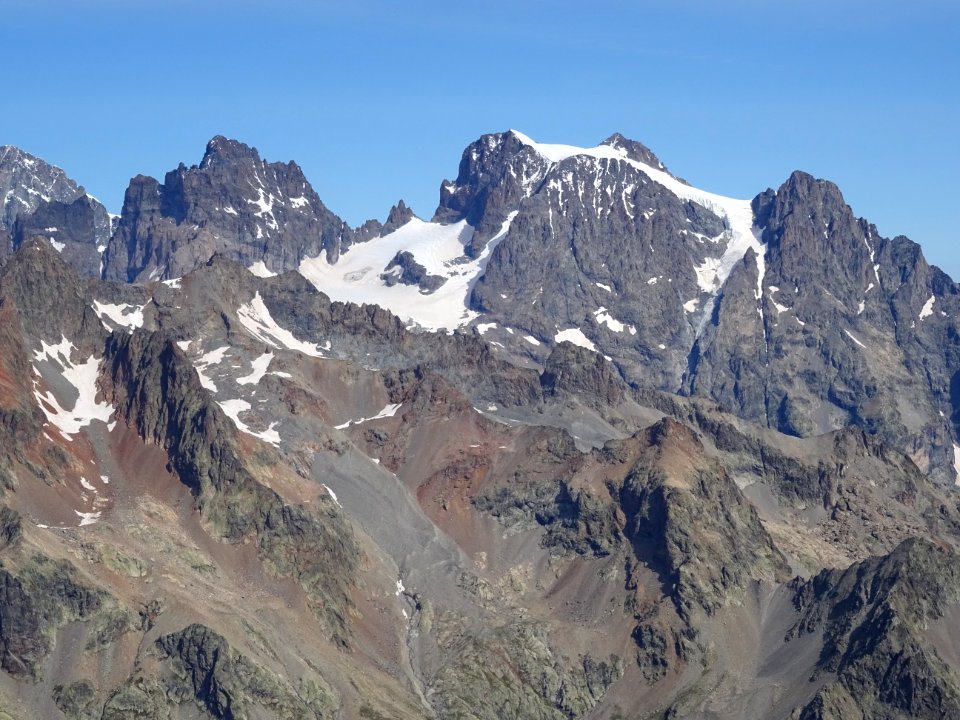 Le Pic sans Nom et le Mont Pelvoux 