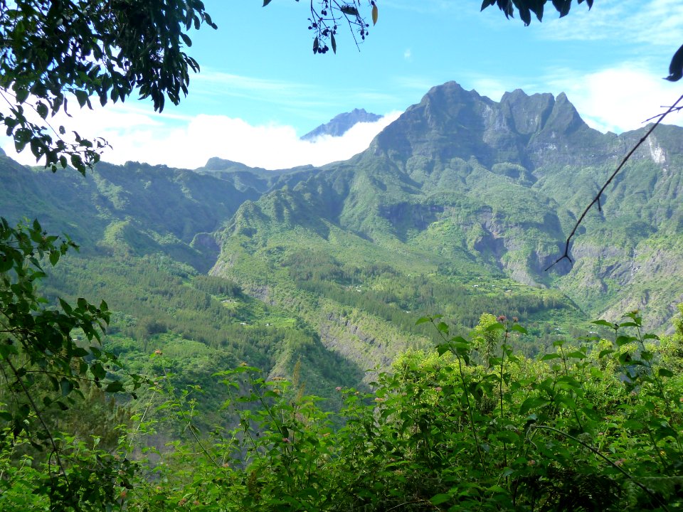 Le Morne de Fourche et en arrière-plan, très loin, le Gros… 