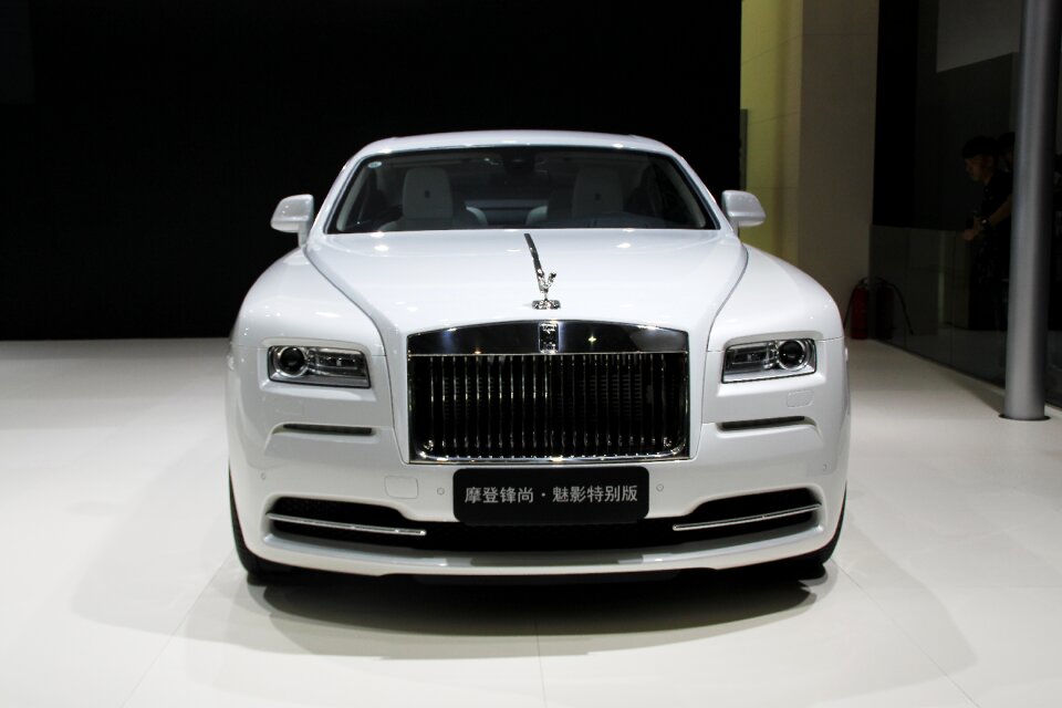 Rolls-royce luxury car auto show