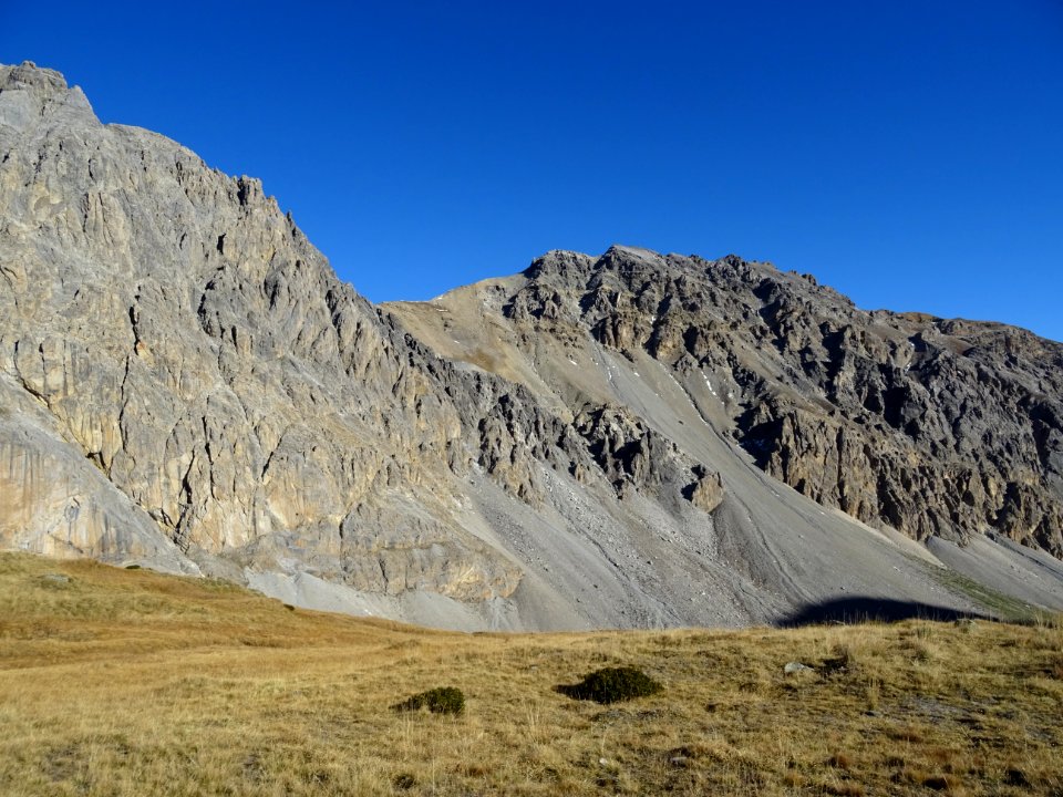 Sommet Rond, Col de l'Etroit du Vallon, Roche Pertuse 
