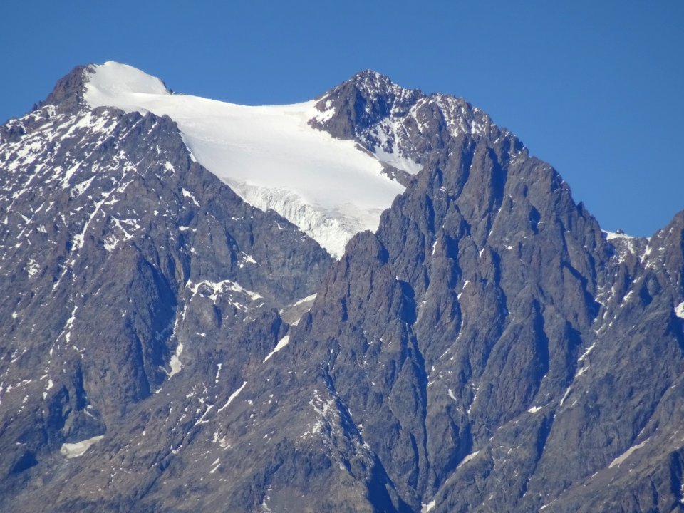 Le Mont Pelvoux à fort grossissement 