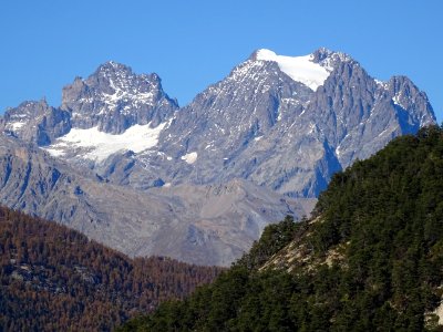 Le Pic sans Nom et le Mont Pelvoux 