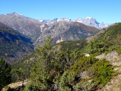Vue vers le massif des Ecrins 