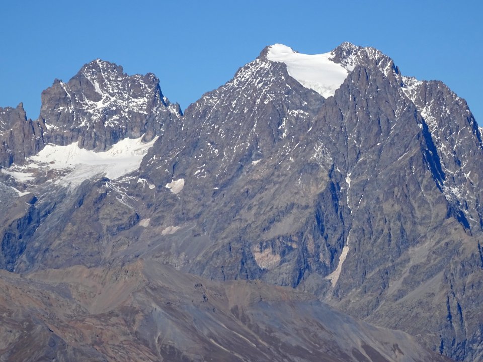Le Pic sans Nom et le Mont Pelvoux 