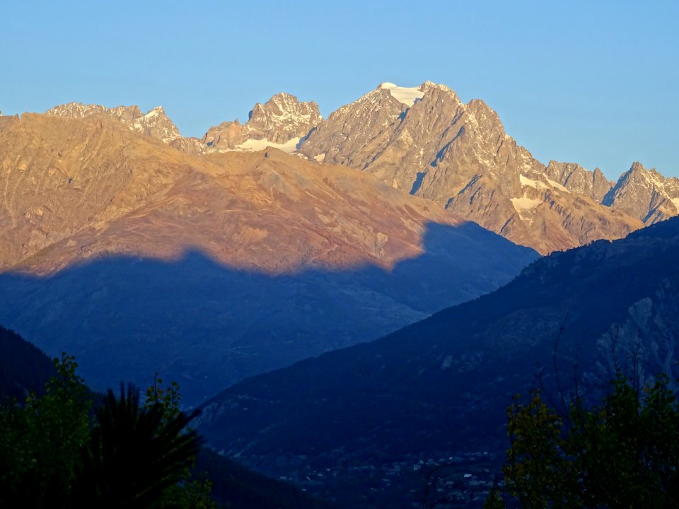 Ailefroide, Pic sans Nom et Mont Pelvoux 