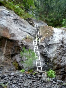 La Rivière des Galets, devant moi deux échelles pour remon… 