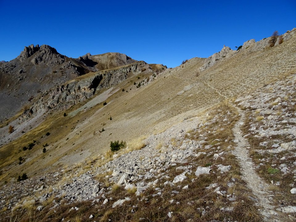 Sous la crête des Queyrelets, versant torrent de l'Ascensi… 