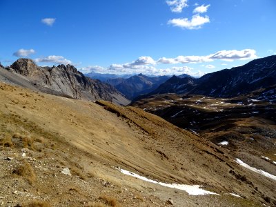 Depuis le Col du Vallon, vue vers le Sud et le Pic de Roch… 