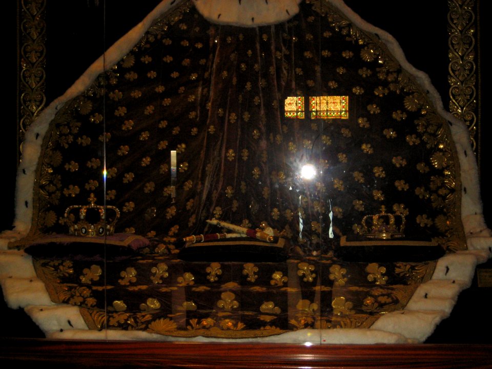 Manteau de la Reine, Basilique Cathédrale de Saint-Denis, … 