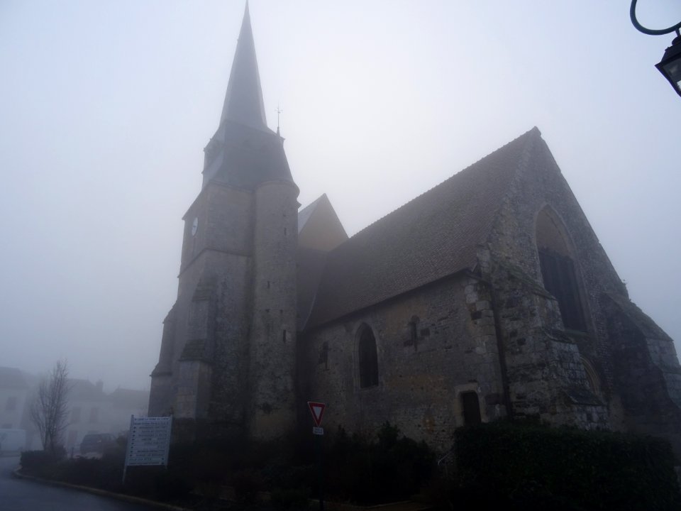 Clocher et tourelle, Eglise Saint Denis, Cormes, Sarthe 