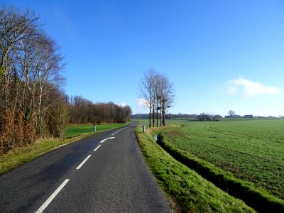 Ah le ciel bleu ! Et quel bleu, tout neuf et tout propre !… 