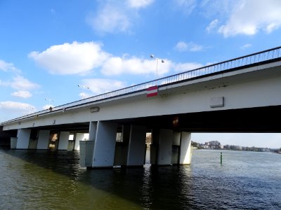 Pont sur la Seine, entre Vitry-sur-Seine et Choisy-le-Roi,… 