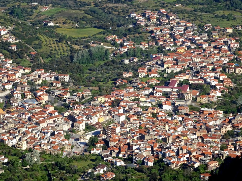 Vue générale d'Oliena, province de Nuoro, Sardaigne 