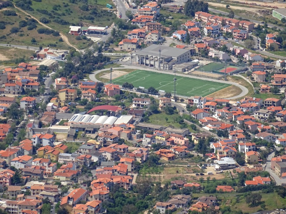 Le stade de football d'Oliena 