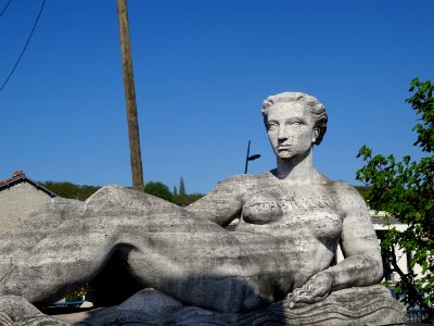 Statue La Seine, René Letourneur, sur le pont du Pecq, Y… 