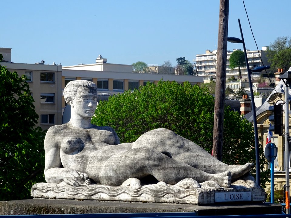 Statue L'Oise, René Letourneur, sur le pont du Pecq, Yve… 