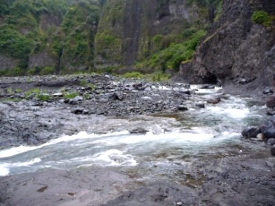 Traversée à gué du Grand Bras de Cilaos 