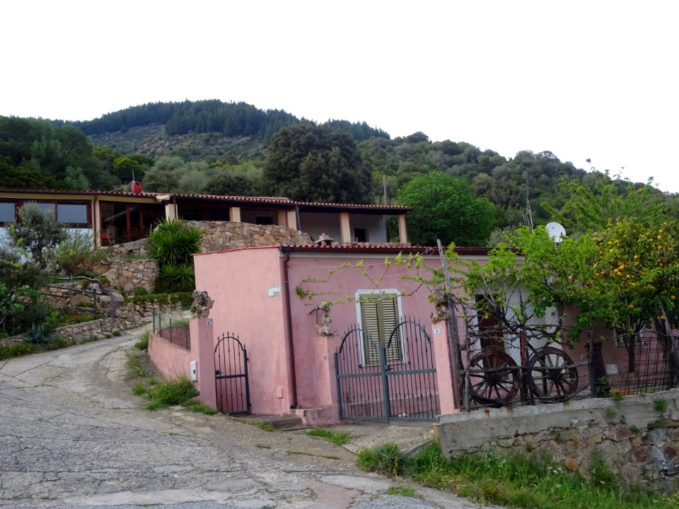 Maison à Sos Rios, un oranger et deux roues de rechange po… 