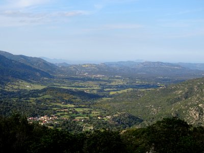 Vue vers la Costa Esmeralda et le Nord-Est de la Sardaigne… 