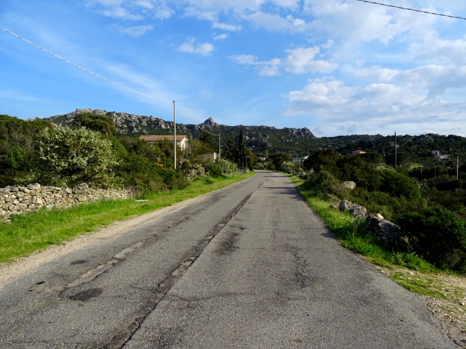 En arrivant à Sas Enas, avant de faire demi-tour, je filai… 