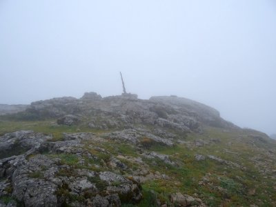 Le sommet du Monte Corrasi (1463m) dans les nuages photo