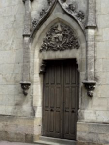Porte de la chapelle de l'ancien hôtel de Longueil, Mortag… 