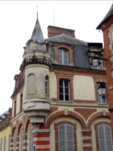 Maison avec plaque le Duc de Saint-Simon 1675-1755 , La Fe… 