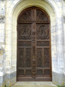 Détail de la grande porte sculptée, La chapelle Notre-Dame… 