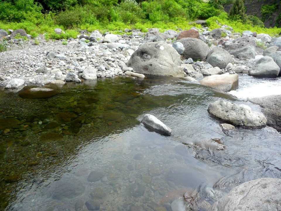 Dernière traversée à gué du Bras de Sainte Suzanne 