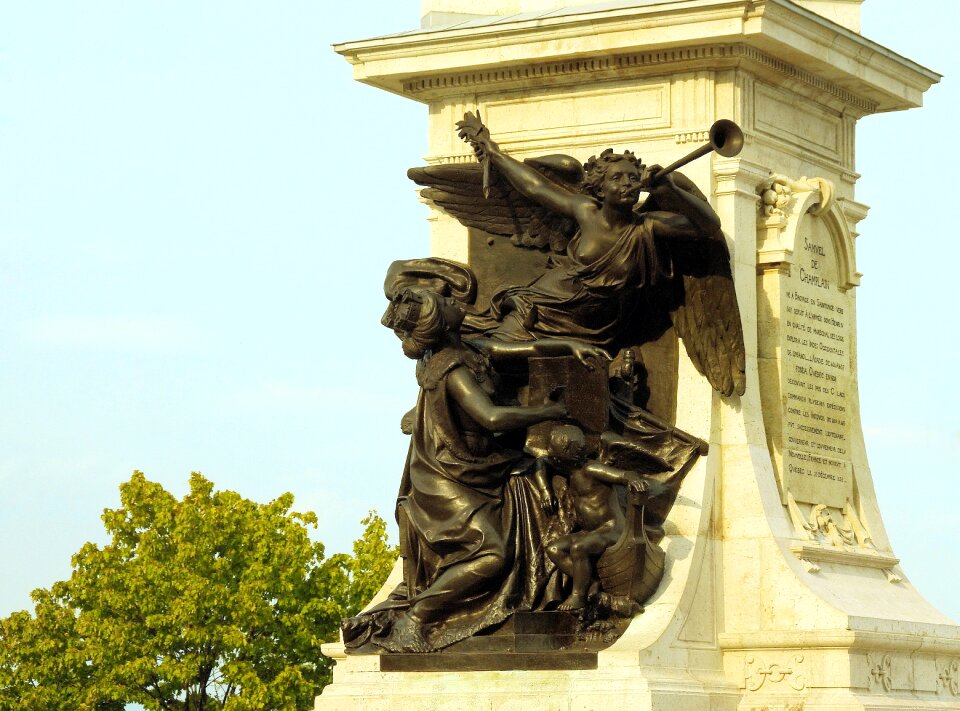 Champlain monument bronze
