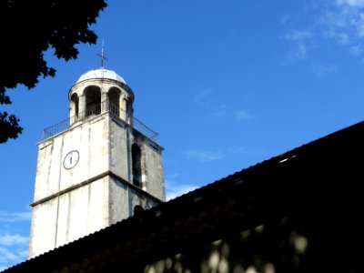Eglise Saint-Eutrope, avec son beau clocher surmonté d'une… 
