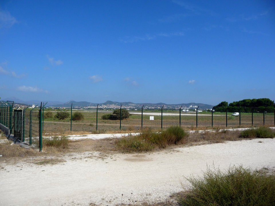 Aéroport de Toulon-Hyères, Var 