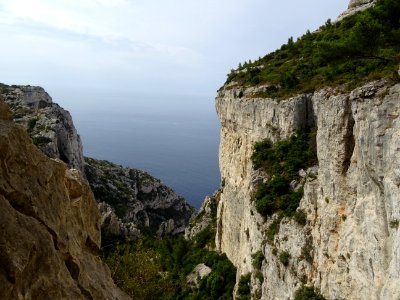 Vue vers le bas en se retournant lors de la remontée raide… 