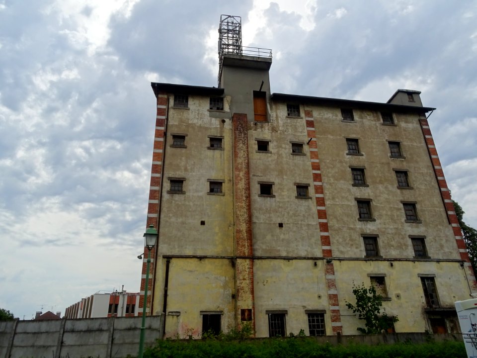 Ancien bâtiment des usines Peugeot, Sochaux, Doubs 