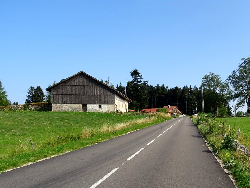 Premières maisons avant Fournet-Blancheroche, Doubs 