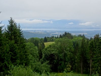 Dans la decente du Col de la Faucille, sous la pluie, vue … 
