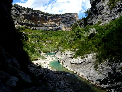 Du sentier Martel, vue sur les eaux turquoises du Verdon 