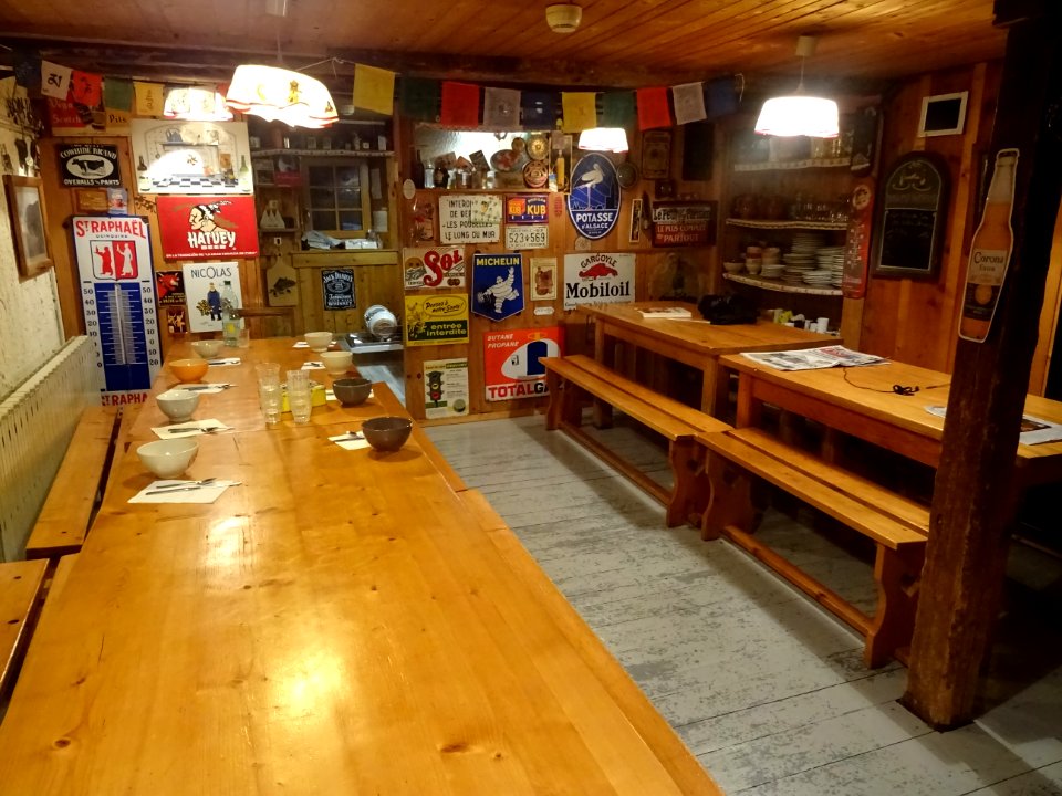Salle à manger, l'Auberge Sur La Roche, Les Chauffauds, Do… 