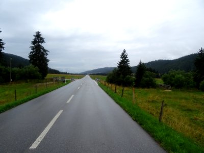 La ligne droite interminable dans la Vallée de Joux 