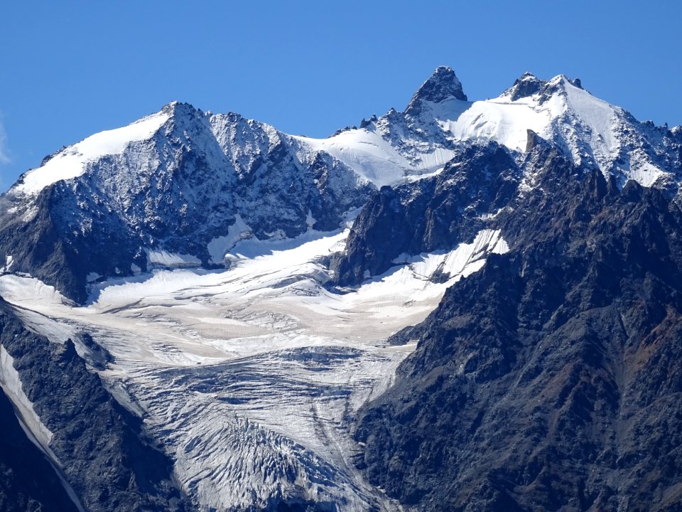 La Montagne des Agneaux et le glacier du Casset 
