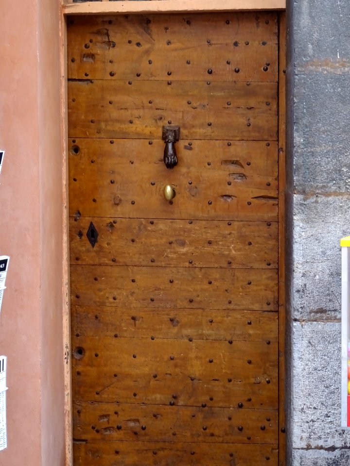 Porte dans la vieille ville, Briançon, Hautes-Alpes 