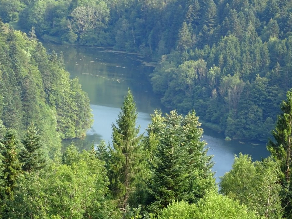 Gorges du Doubs, frontière naturelle entre la France et la… 