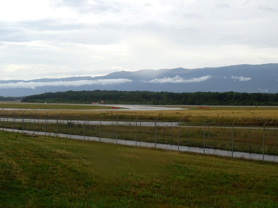 Pistes de l'aéroport de Genève 