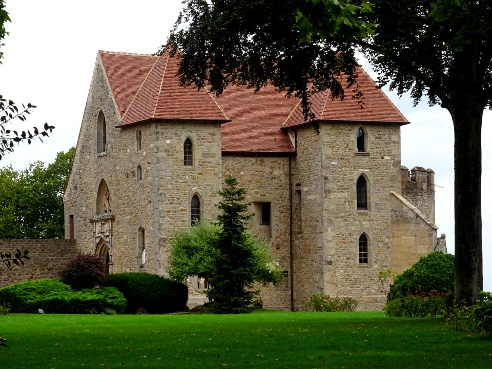Château de Marguerite de Bourgogne, Couches, Saône-et-Loir… 
