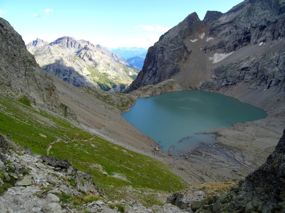 Depuis le Col des Grangettes, le lac de l'Eychauda 
