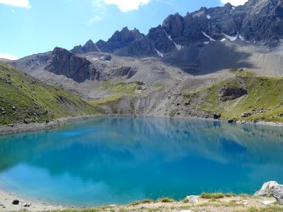 Lac Ste-Anne et le cirque de la Font Sancte 